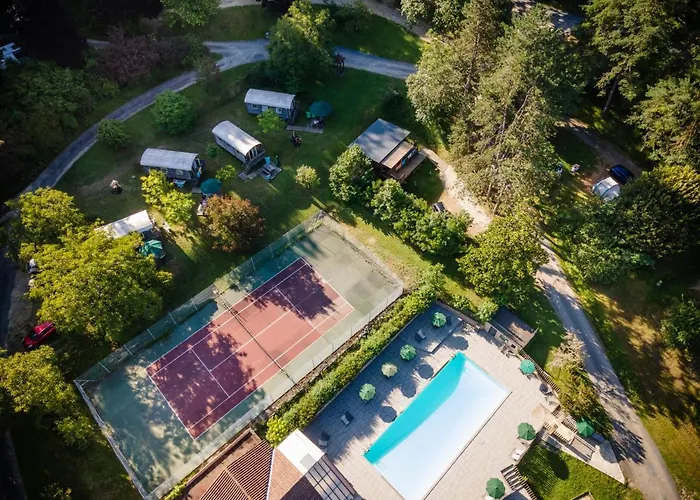 Huttopia 4* 사흘라 라 카네다